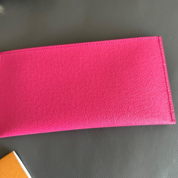 Louis Vuitton Felicie Key logo - Picture 7 of 17